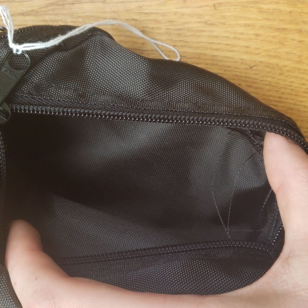 Vintage AVIA Athletic Fanny Pack - Picture 2 of 3